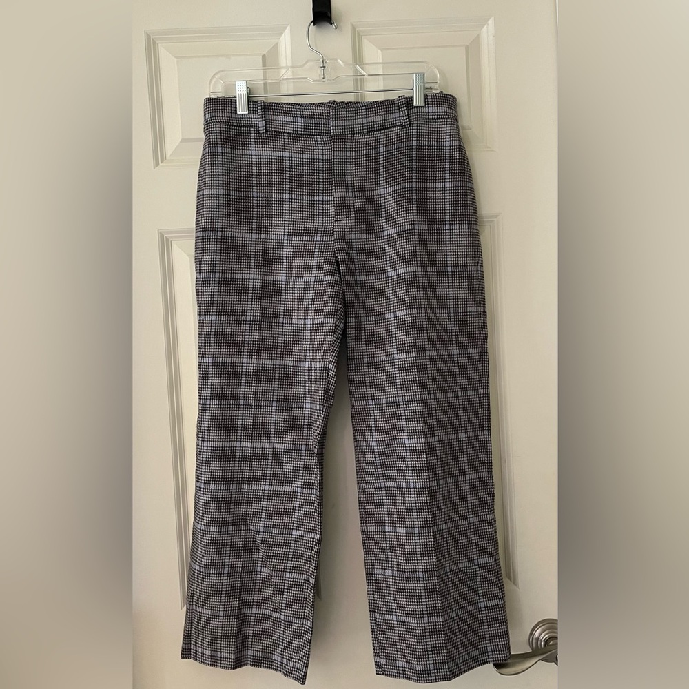 Women’s Zara flat front cropped black/gray houndstooth pants with light blue M